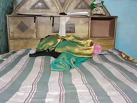 Snapshot of diksha--s chatting on 10/26/25, 07:31 diksha--s online show from 10/26/25, 07:31