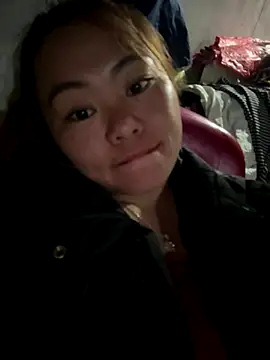 Snapshot of panda-bae chatting on 11/19/25, 11:54 panda-bae online show from 11/19/25, 11:54