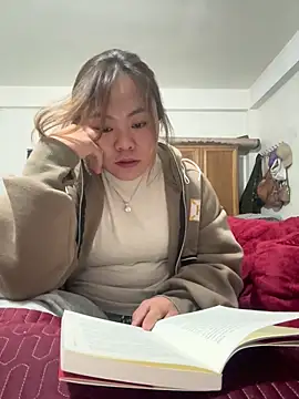 Snapshot of panda-bae chatting on 11/29/25, 02:09 panda-bae online show from 11/29/25, 02:09