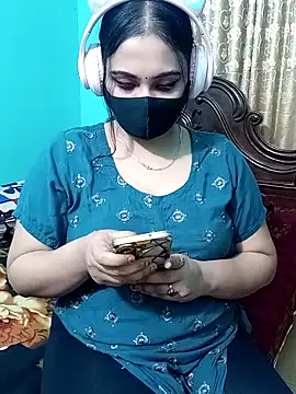 Snapshot of Porimoni22 chatting on 02/04/26, 09:09 Porimoni22 online show from 02/04/26, 09:09