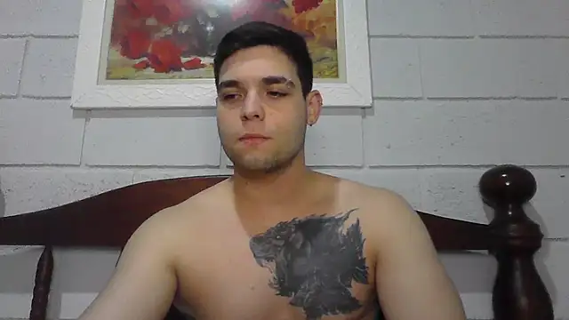 Snapshot of Zure-xxx chatting on 07/20/26, 04:27 Zure-xxx online show from 07/20/26, 04:27