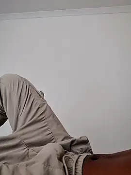 Snapshot of dddickplace chatting on 10/15/25, 12:49 dddickplace online show from 10/15/25, 12:49