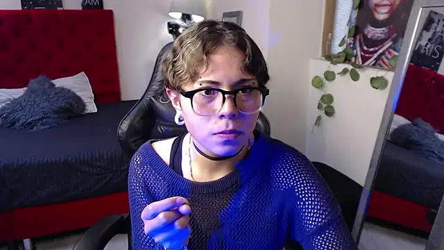 Snapshot of Insomniia_ chatting on 10/20/25, 03:34 Insomniia  online show from 10/20/25, 03:34