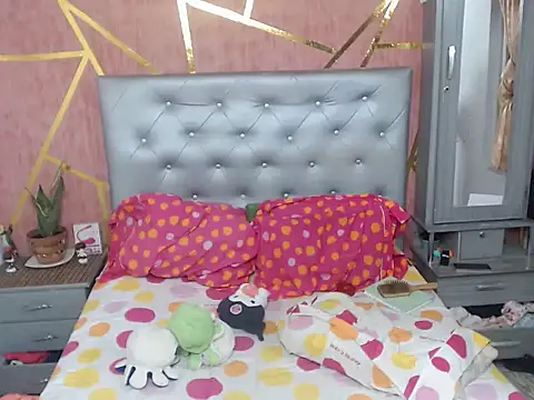 camilahot10 online show from 10/22/25, 12:27