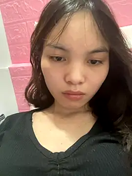 Snapshot of Hup_x chatting on 10/26/25, 04:07 Hup x online show from 10/26/25, 04:07