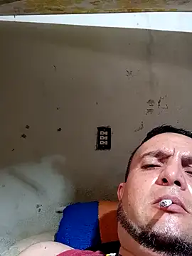 Snapshot of Cogelonregio chatting on 10/22/25, 03:34 Cogelonregio online show from 10/22/25, 03:34