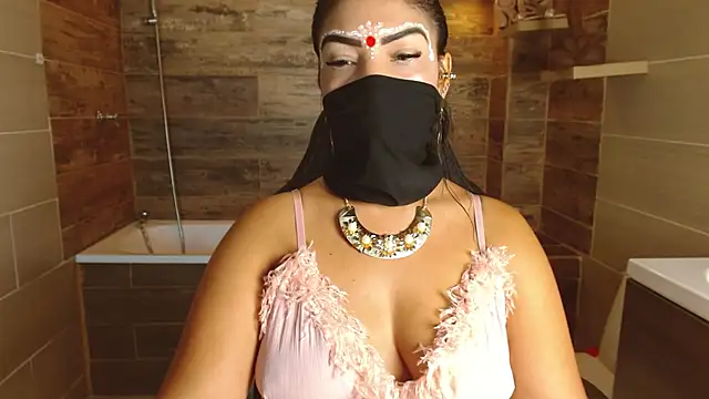 Iniya Parul online show from 05/12/26, 02:47