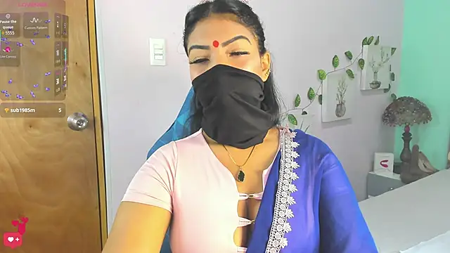 Iniya Parul online show from 06/13/26, 02:04
