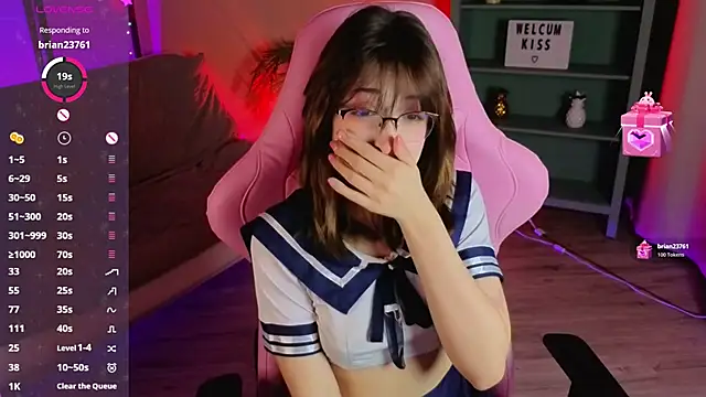 Snapshot of Soffi_Toffi chatting on 11/20/25, 10:26 Soffi Toffi online show from 11/20/25, 10:26