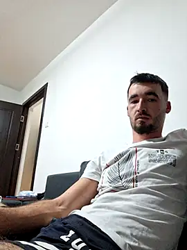 leonn11211 online show from 12/18/25, 03:29