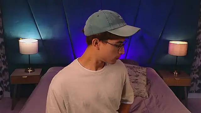 Aaron Eze online show from 07/19/26, 12:09
