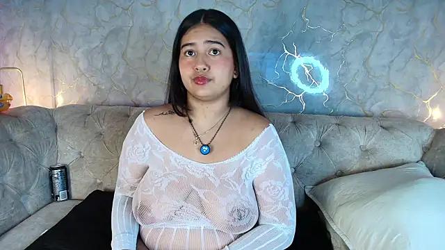 lilithst  online show from 11/12/25, 09:36