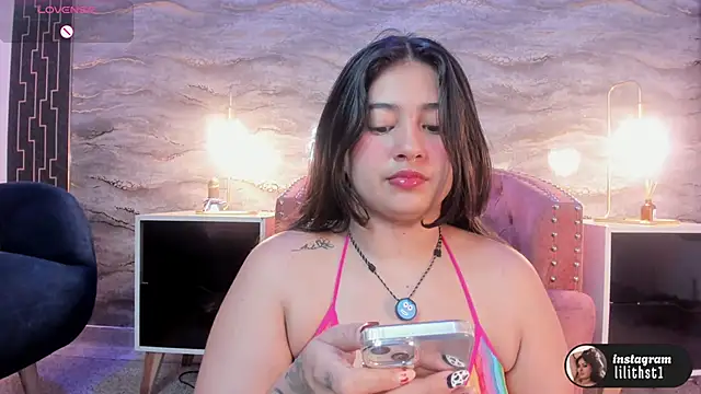 lilithst  online show from 11/13/25, 08:52