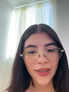 Snapshot of Julietalcl chatting on 11/12/25, 09:14 Julietalcl online show from 11/12/25, 09:14