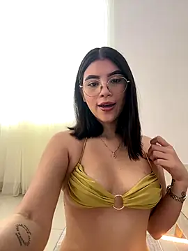 Snapshot of Julietalcl chatting on 12/02/25, 09:10 Julietalcl online show from 12/02/25, 09:10