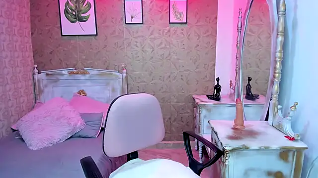 Snapshot of Sara_clk chatting on 11/09/25, 07:12 Sara clk online show from 11/09/25, 07:12