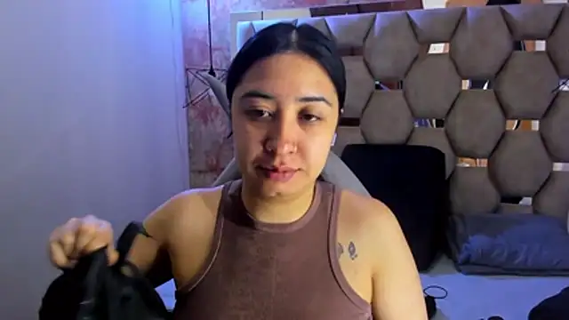 giingerrous online show from 10/28/25, 12:19