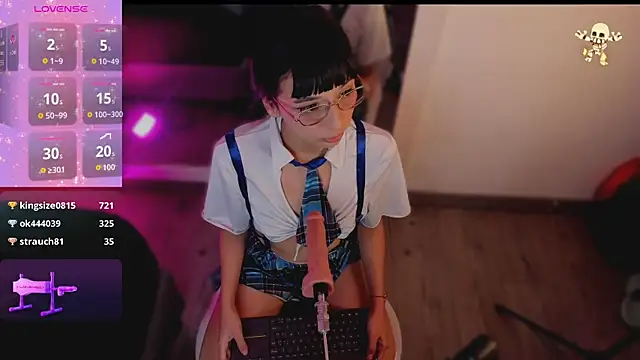 michelle cutee  online show from 11/10/25, 08:30