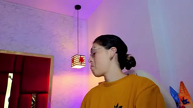 moon winy online show from 05/18/26, 11:27