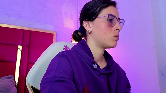 moon winy online show from 06/10/26, 12:37