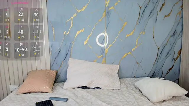 Mia Sun14 online show from 10/22/25, 11:54