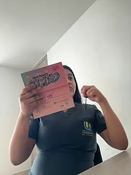 Mia Sun14 online show from 10/28/25, 01:14