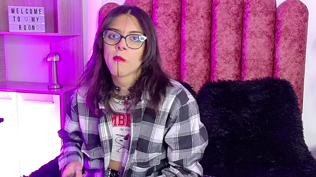 Lullaby Charade online show from 11/21/25, 12:04