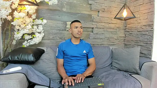 OwenPyerce online show from 10/23/25, 04:17