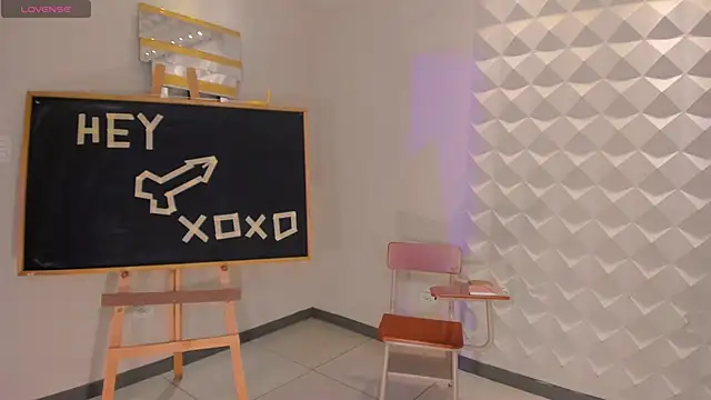 ScarlettBlaze  online show from 10/31/25, 01:01