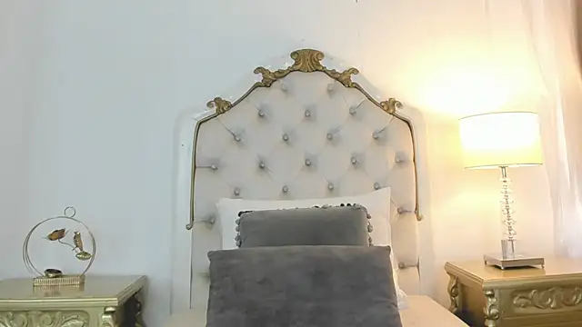 Snapshot of jessi_lopez45 chatting on 12/14/25, 07:40 jessi lopez45 online show from 12/14/25, 07:40