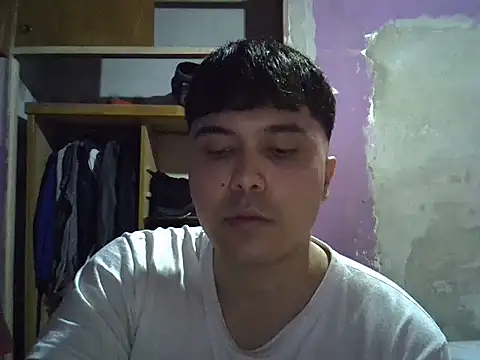 Snapshot of CuteAlexBoy chatting on 10/18/25, 07:58 CuteAlexBoy online show from 10/18/25, 07:58