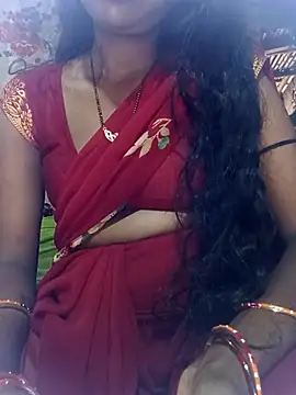 Snapshot of Hot_Lilly02 chatting on 11/02/25, 05:43 Hot Lilly02 online show from 11/02/25, 05:43