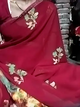 Snapshot of Hot_Lilly02 chatting on 11/02/25, 10:34 Hot Lilly02 online show from 11/02/25, 10:34