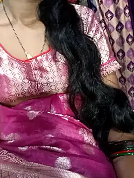 Snapshot of Hot_Lilly02 chatting on 11/05/25, 08:25 Hot Lilly02 online show from 11/05/25, 08:25