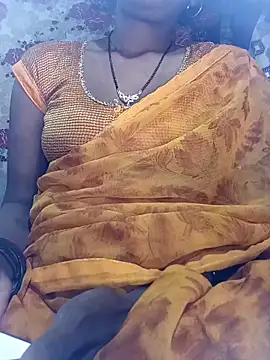 Snapshot of Hot_Lilly02 chatting on 11/10/25, 04:55 Hot Lilly02 online show from 11/10/25, 04:55