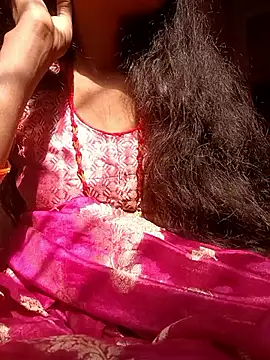 Snapshot of Hot_Lilly02 chatting on 11/30/25, 07:45 Hot Lilly02 online show from 11/30/25, 07:45