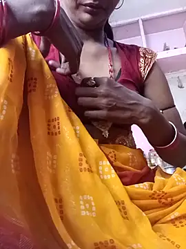 Snapshot of Hot_Lilly02 chatting on 12/05/25, 08:23 Hot Lilly02 online show from 12/05/25, 08:23