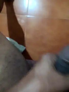 Snapshot of bullamon6549 chatting on 11/01/25, 05:26 bullamon6549 online show from 11/01/25, 05:26