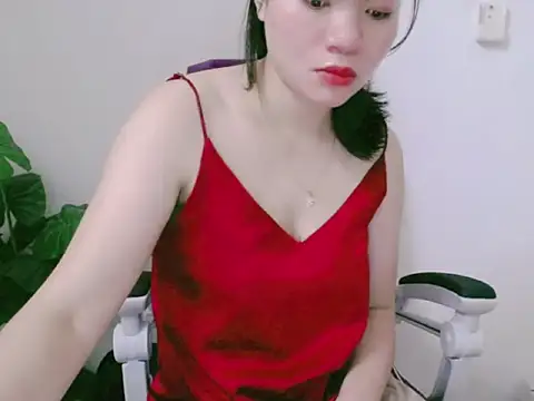 Snapshot of Tinamy chatting on 10/22/25, 12:44 Tinamy online show from 10/22/25, 12:44