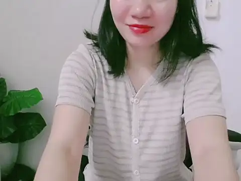 Snapshot of Tinamy chatting on 10/26/25, 01:22 Tinamy online show from 10/26/25, 01:22