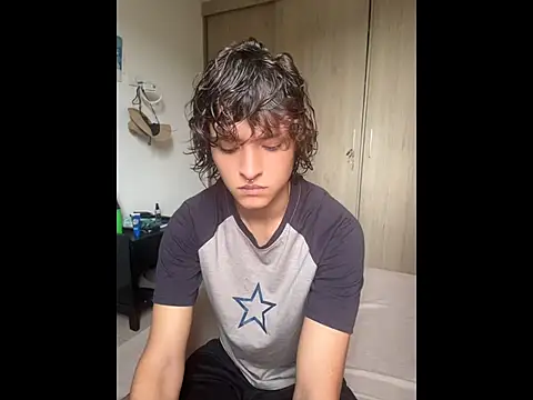 JoelnClouds online show from 05/19/26, 04:35