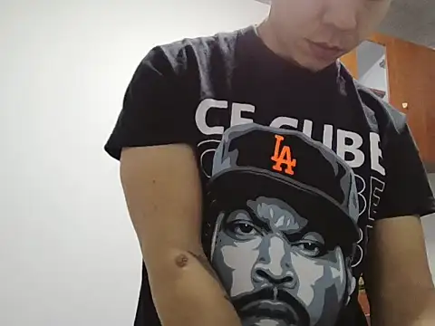 Carlomorelo online show from 10/24/25, 12:19