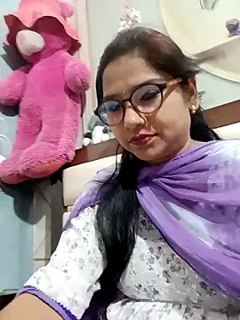 Snapshot of Vanshika1432 chatting on 10/23/25, 03:50 Vanshika1432 online show from 10/23/25, 03:50