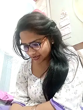 Snapshot of Vanshika1432 chatting on 11/11/25, 05:13 Vanshika1432 online show from 11/11/25, 05:13