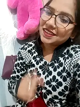 Snapshot of Vanshika1432 chatting on 11/27/25, 03:52 Vanshika1432 online show from 11/27/25, 03:52