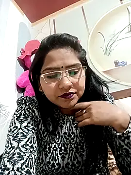 Snapshot of Vanshika1432 chatting on 12/01/25, 11:48 Vanshika1432 online show from 12/01/25, 11:48