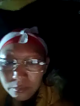 Snapshot of nui-show chatting on 10/31/25, 09:05 nui-show online show from 10/31/25, 09:05