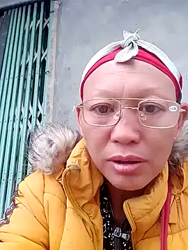 Snapshot of nui-show chatting on 11/02/25, 02:14 nui-show online show from 11/02/25, 02:14