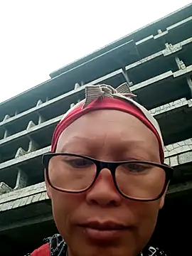 Snapshot of nui-show chatting on 11/09/25, 04:44 nui-show online show from 11/09/25, 04:44