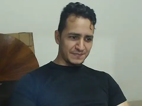 Snapshot of DarkTheKing chatting on 10/18/25, 04:37 DarkTheKing online show from 10/18/25, 04:37